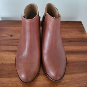 👢 Classic Brown Leather Cowboy Booties--size 10 & lightly worn